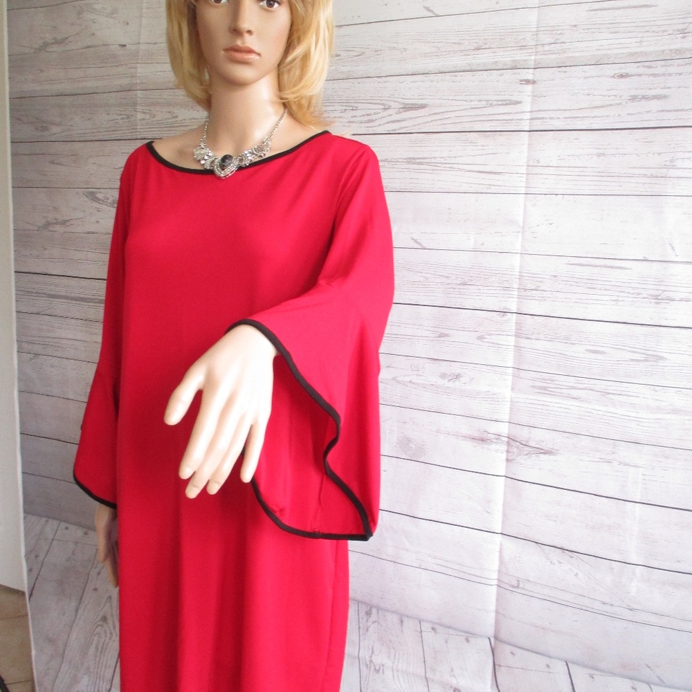 NWT- SAGE & VICKY pretty red stretchy dress- sz 2X